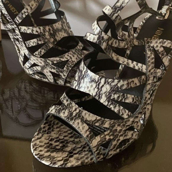 SALE 🔴 Strappy Nine West | Heels - Picture 5 of 5